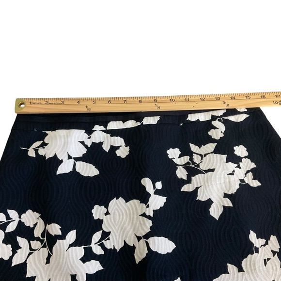 Talbots White and Blue Knee-Length Pencil Skirt - Picture 6 of 9
